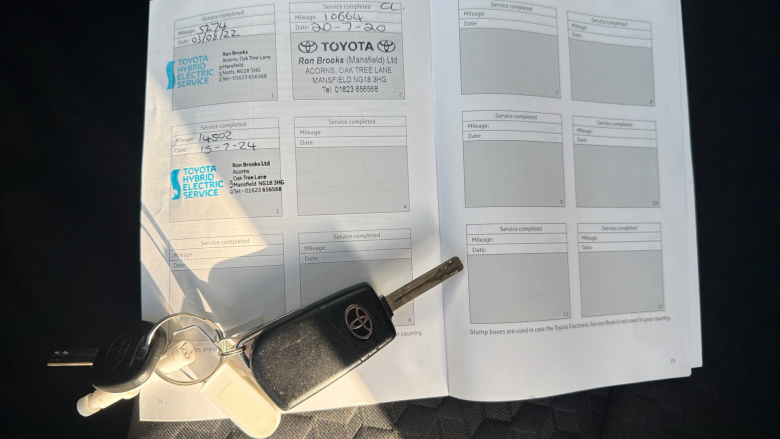 Toyota Yaris 1.5 Hybrid Design 5dr CVT Hybrid Hatchback